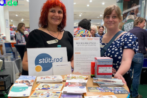 Stand mit Personen Aktionstag Gesunde Städtenetzwerk